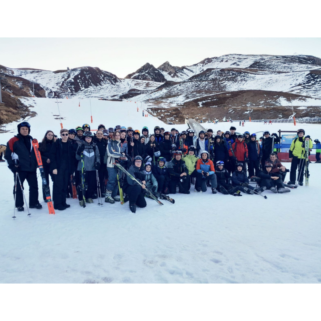 53 élèves du lycée professionnel en séjour classe de neige dans les Pyrénées